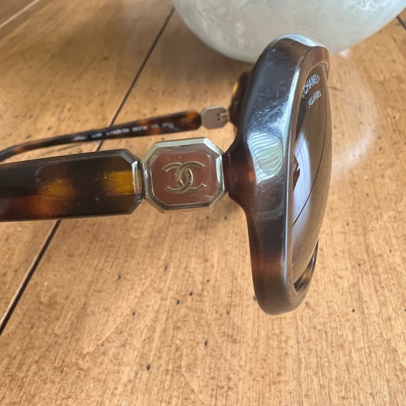 Chanel Polarized Sunglasses - Picture 15 of 16